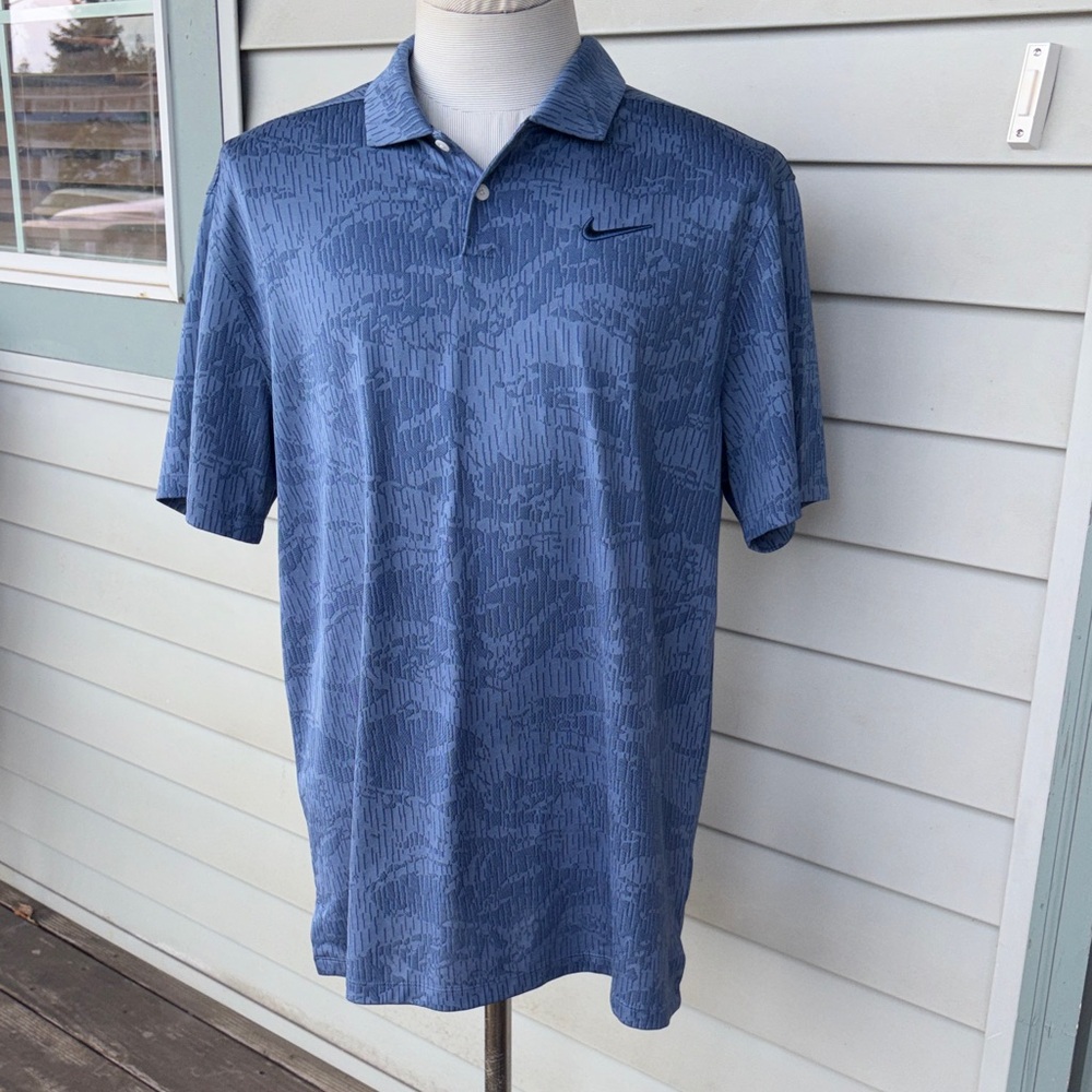 Nike Dri-Fit Men's Textured Blue Camo Polo Shirt. Large. Great condition.